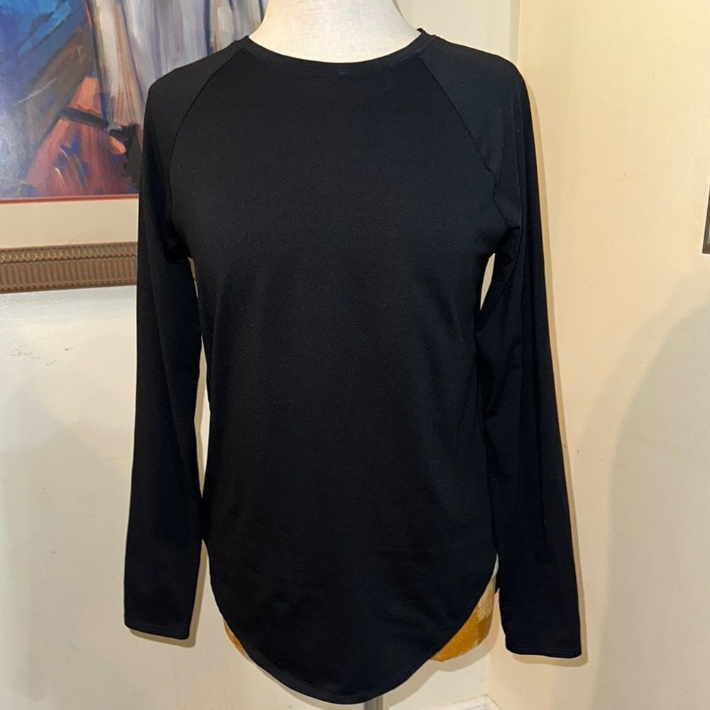 Under Armour Top - Women’s Black Open Back Long Sleeve Size Small